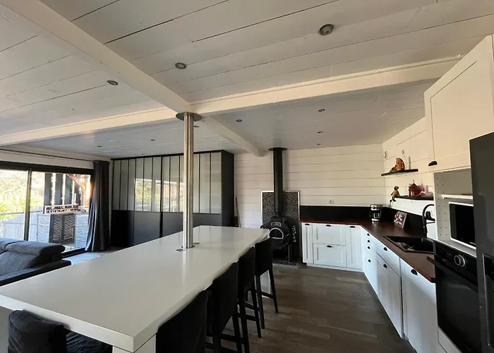 Дом отдыха Belle Maison De 4 Au Bord Du Canal A Cazaux - Fr-1-319-598