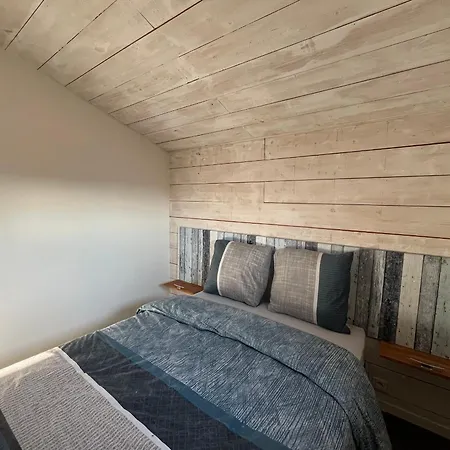 Hébergement de vacances Belle Maison De 4 Au Bord Du Canal à Cazaux - Fr-1-319-598 *